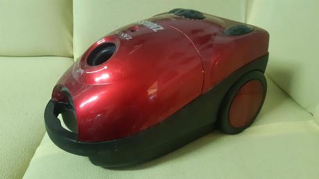 Predám vysavač zanussi typ sl223b., 