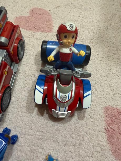 Auticka+figurky paw patrol, 