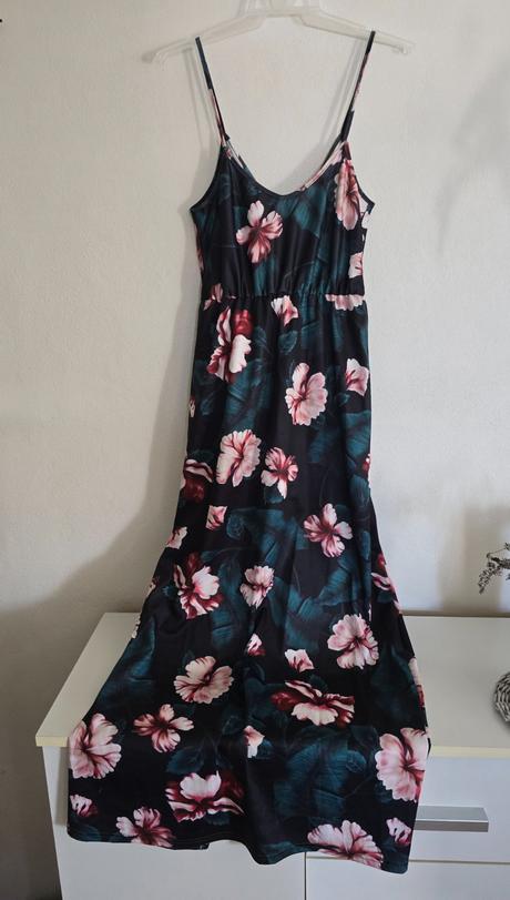 Kvietkovaný overal, s