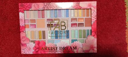 Paleta očných tieňov fab factory,