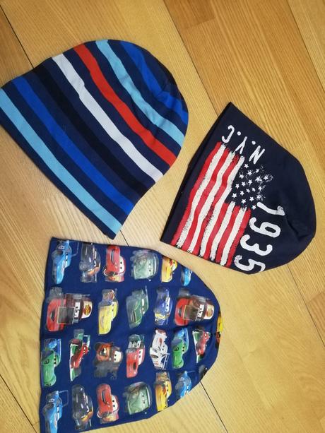 2x iindex čiapky, lindex,54