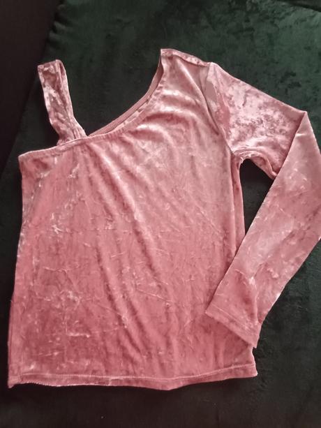 Zamatove tricko, sinsay,146