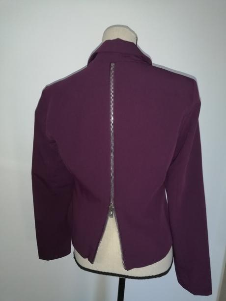 Sako so zipsom vzadu, amisu,m