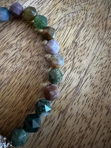 Náramok indický achát bicone výbrus s leopardom, 