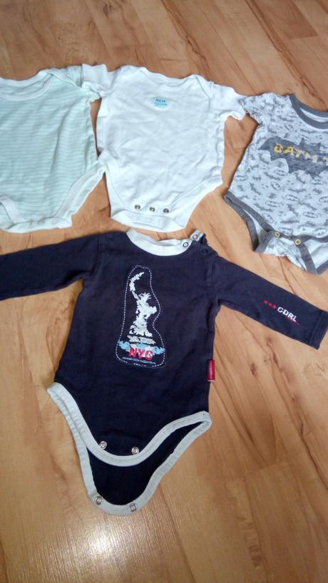 Body s krátkym rukávom 74, s dlhým 68, 74