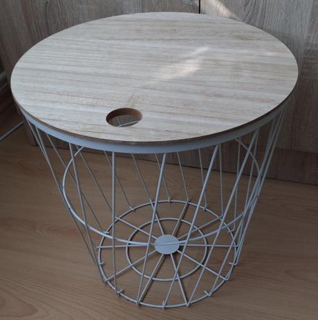 Príručný úložný stolík, 