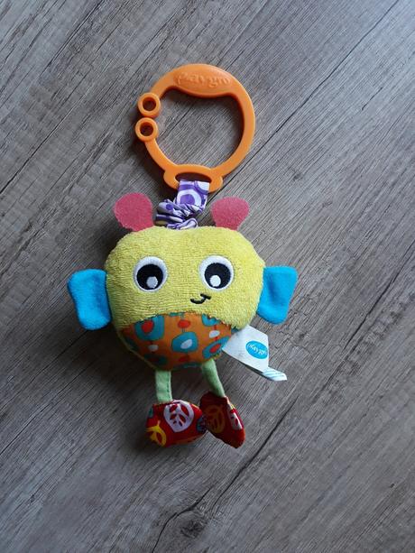 Vibrujúca včielka playgro, 