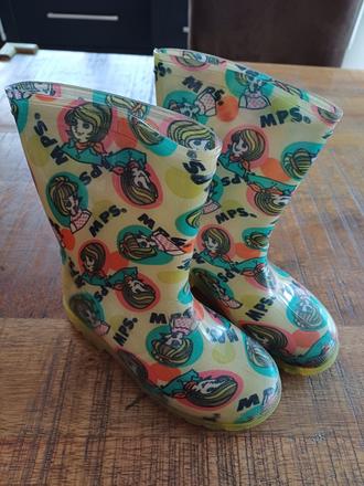 Gumáky svietiace, 31