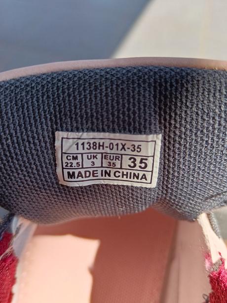 Tenisky, reserved,35