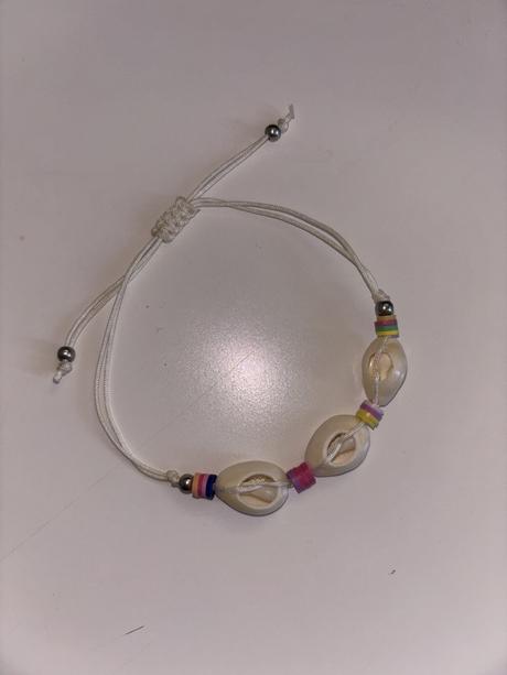 Mušličkovy náramok, bijou brigitte