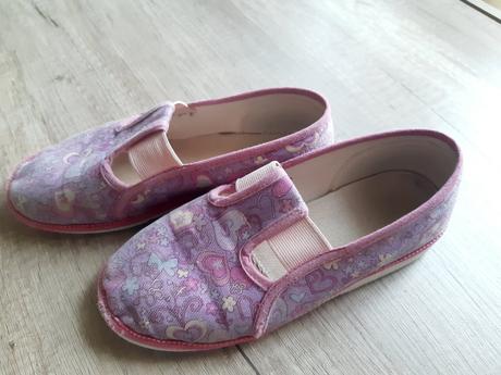 Dievcenske papuče, baťa,31