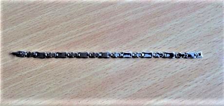 Náramok z chirurgickej ocele,