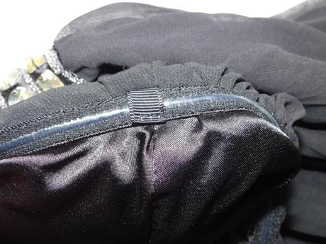 Velmi pekne šaty, s