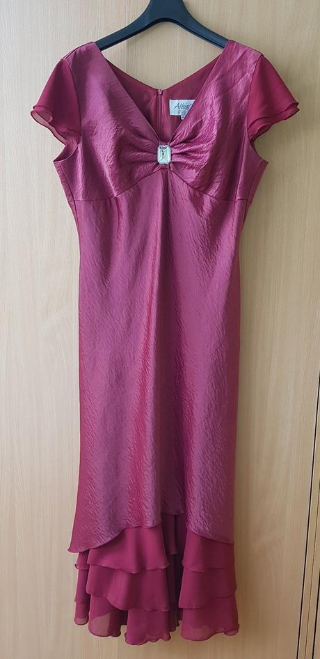 Značkové dlhé šaty, 46