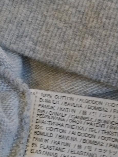 Crop sivá mikina s nápisom, mango, mango,s