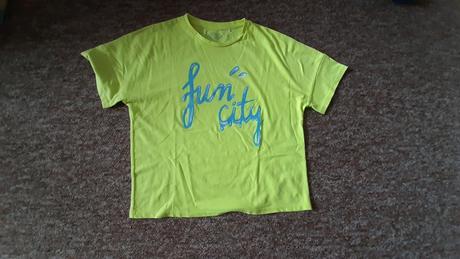 Tricko reserved, reserved,152