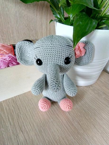 Hackovany slonik a zajac,