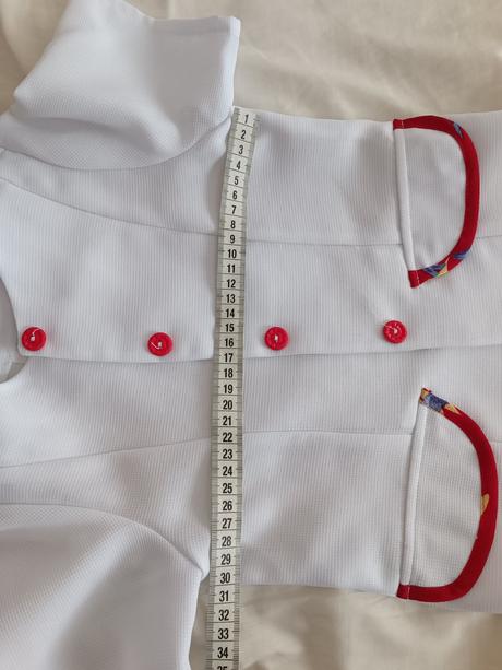 Dievčenský kostým, modelko,122