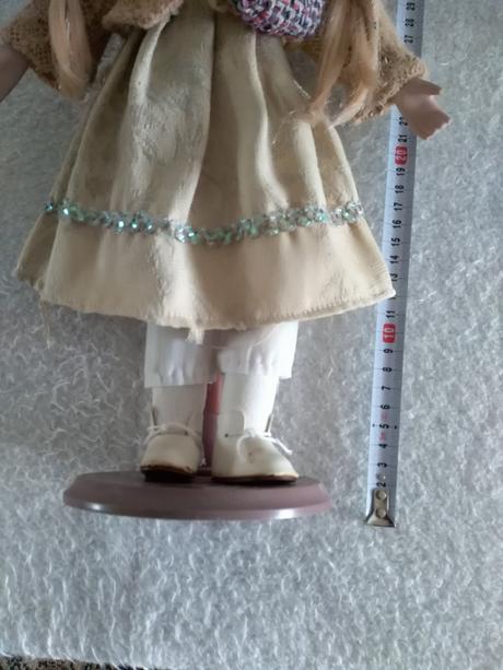 Velka dekoracna babika, 