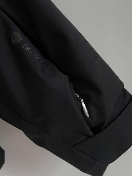 Nevica lyžiarská bunda veľmi kvalitná, 42