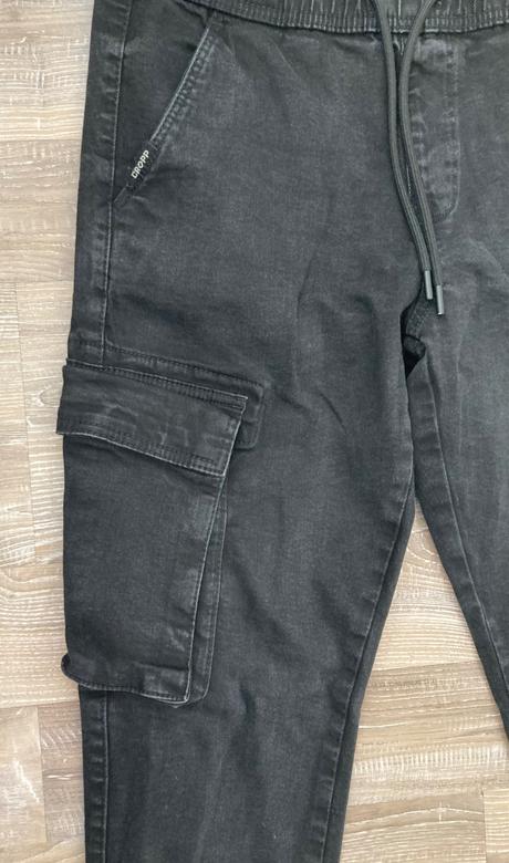 Cargo kapsáčové čierne nohavice cropp w30 /l 32, 32