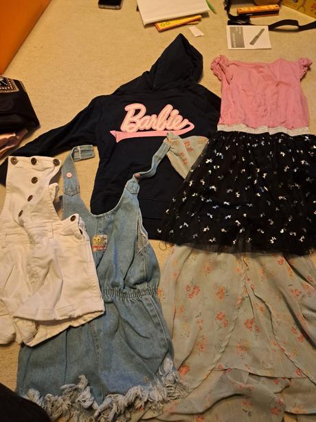 Veľký balík oblecenia pre dievča, 104–116