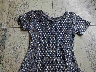 Spoločenské dievčenské čierne lurexové šaty, xs