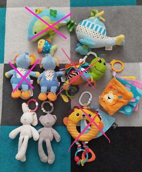 Hračky na zavesenie, aj hrajúce, 