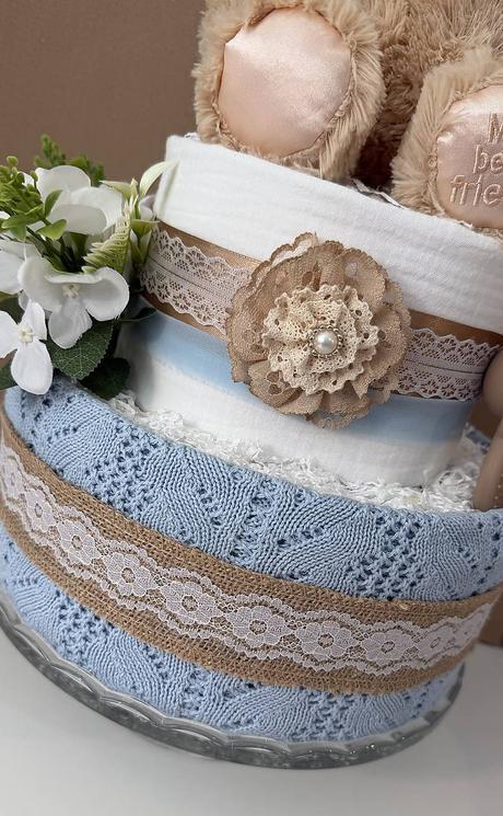 Plienková torta s medvedíkom v jemnom vintage štýl,