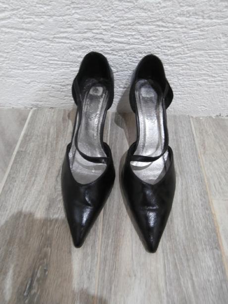 Spoločenské lodičky, 36