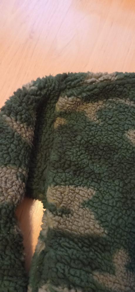 Chlpatá mikino-bunda, takko,152