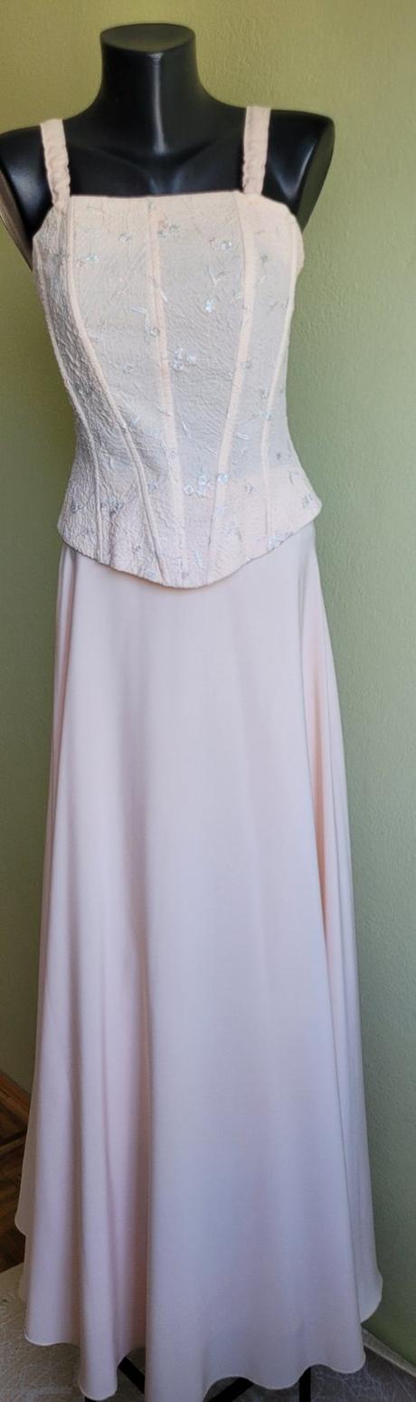 Spoločenské šaty, 40