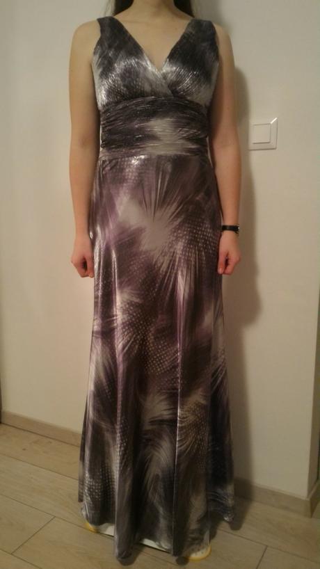 Fialové spoločenské šaty, 40