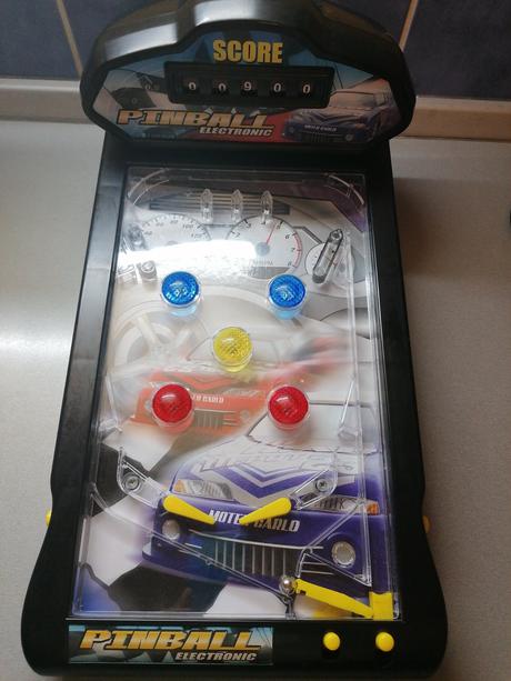 Elektronický pinball,