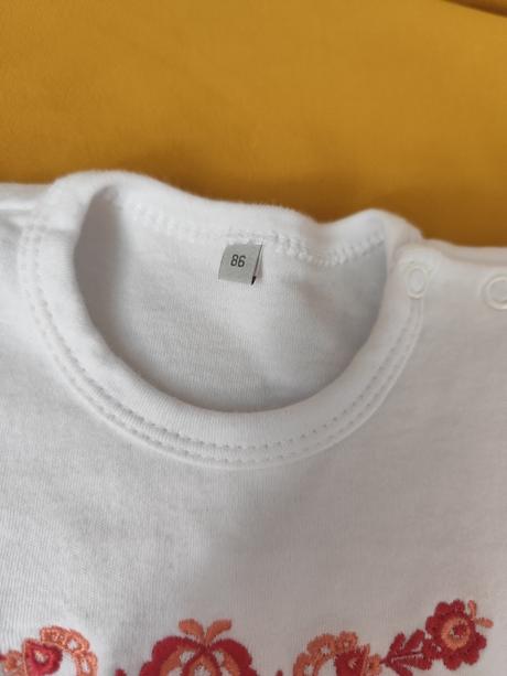 Šaty folklórne, 86