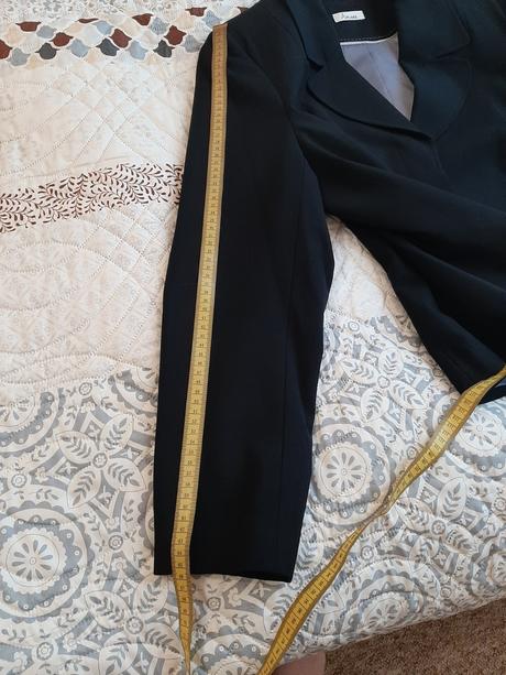 Čierne dámske sako č. 48, 48