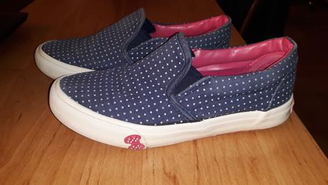 Latkove topanky, v. 31, 31