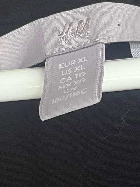 Čierna blúzka s volánmi h&m, h&m,xl
