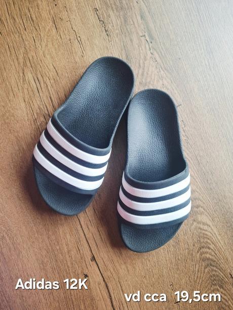 Šľapky adidas, veľkosť 12k (cca 32jky), vd cca 19,, adidas,32