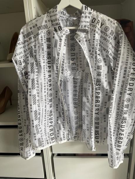 Bunda krásna ľahučká, superdry,xl