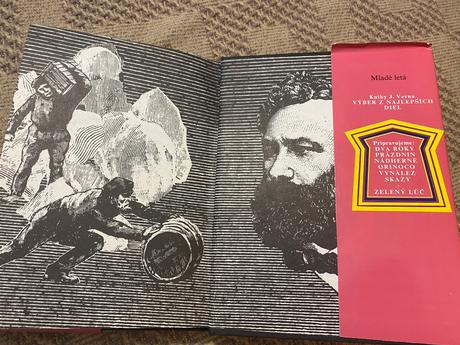 Stará krásna kniha jules verne ľadová sfinga 1976,