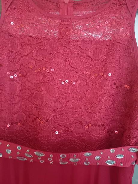 Dievčenské šaty, 146