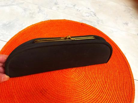 Listová spoločenská kabelka, 