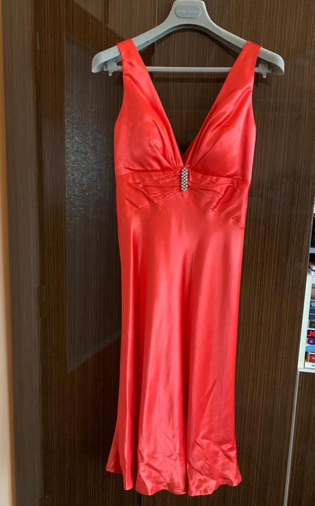 Koralovo červené šaty, morgan,38