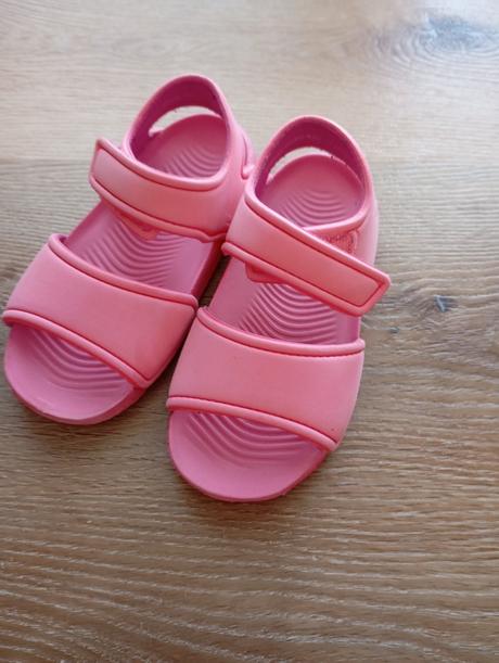 Topánky do vody, 25