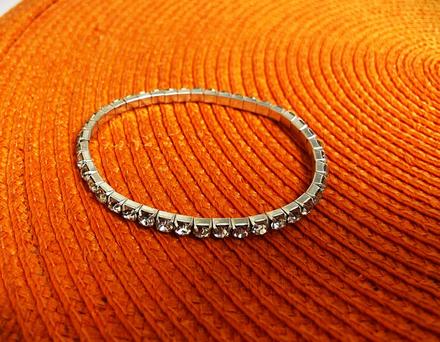 Štrasový náramok, 