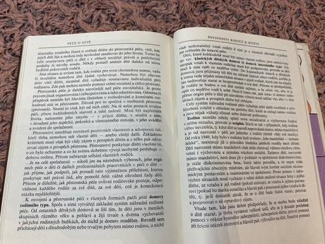 Krásna stará retro kniha péče o dítě švejcar josef, 