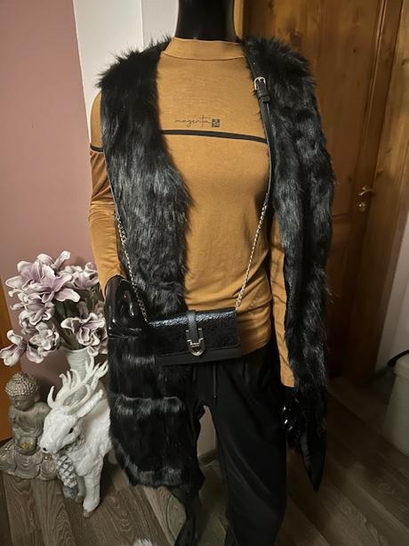 Dlhšia vesta z umelej kožušiny zn. reserved, reserved,m