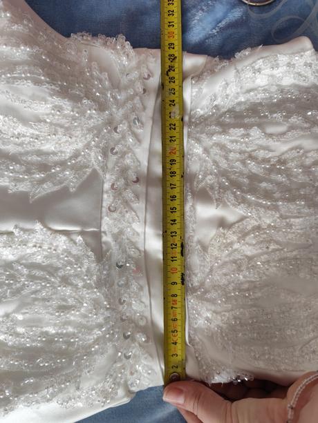 Šaty na prvé sväté prijímanie, 146