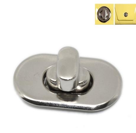 Zapínanie na tašku 28x37 mm, 